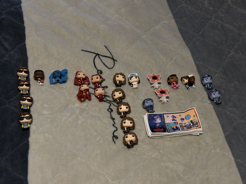 stranger things kinder joy