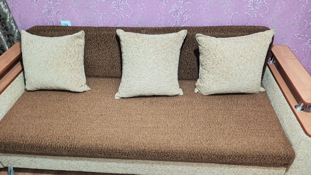 продам диван в отличном состоянии