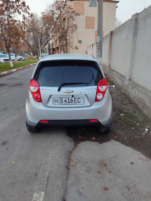 Продам свой Спарк механика 64000