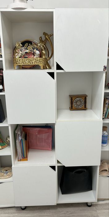 Продаю стеллаж вместительный