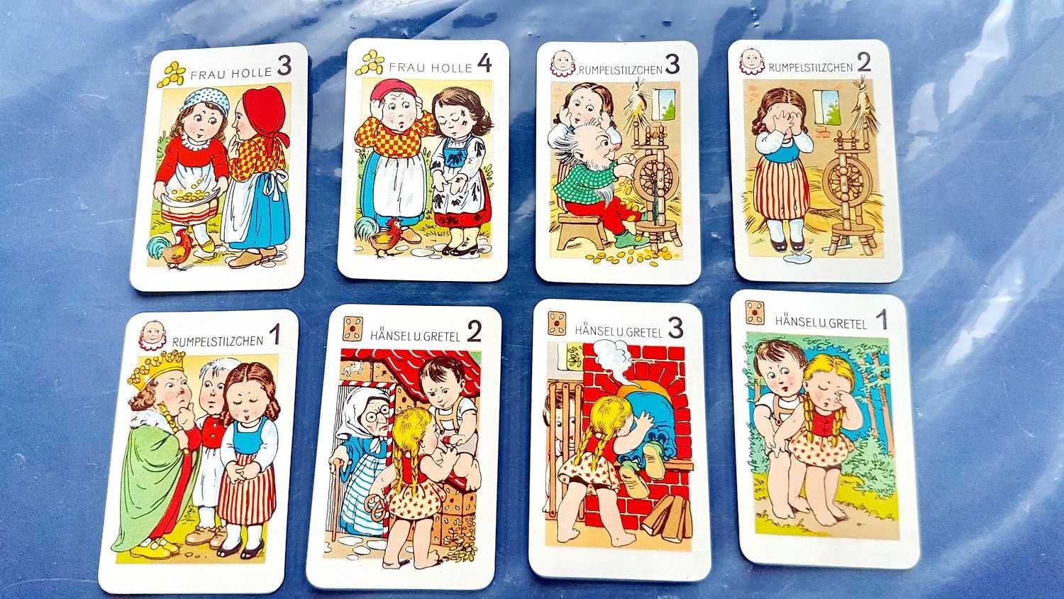 D698-Set joc carti pentru copii Germania 32 buc. Stare buna.