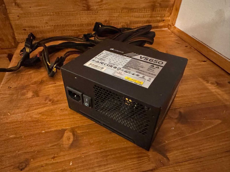 Sursa Corsair 650w in stare foarte buna!