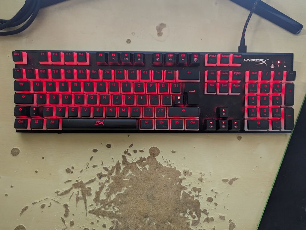 Tastatura mecanica gaming HyperX Alloy FPS + double shot pbt keycaps