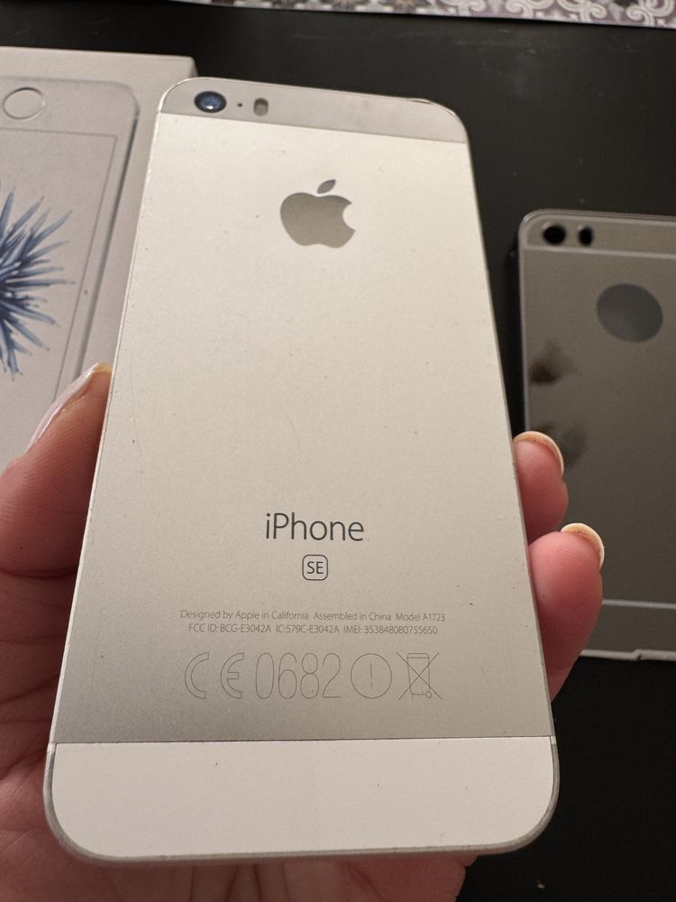 Iphone SE 16GB Silver работещ
