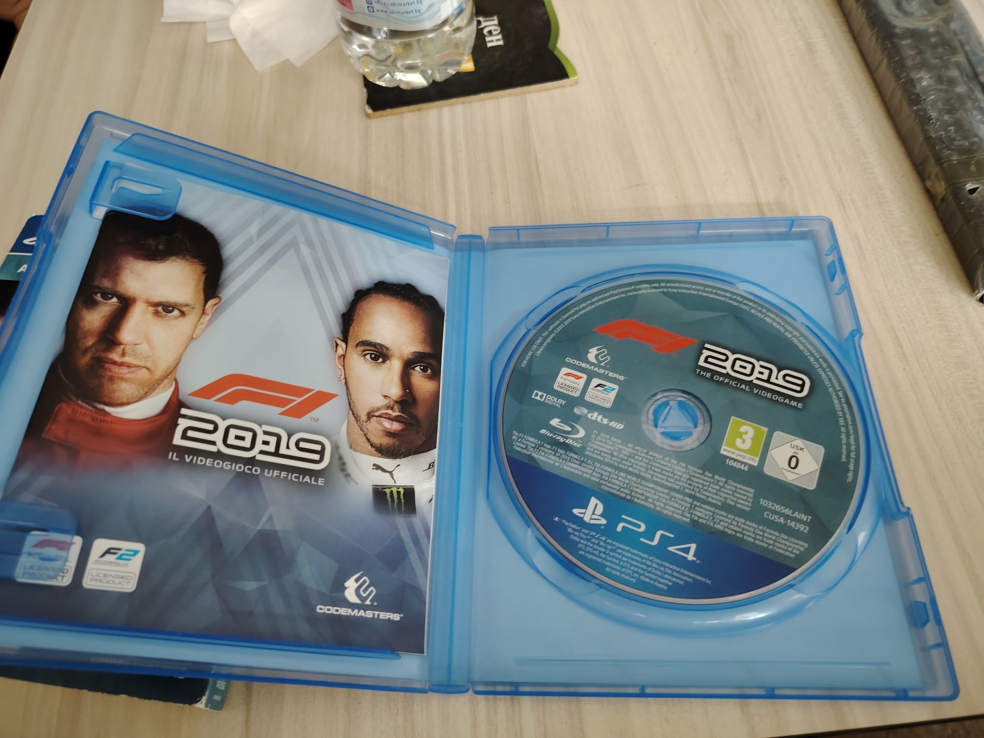 Продава/ заменя  игра F1 19