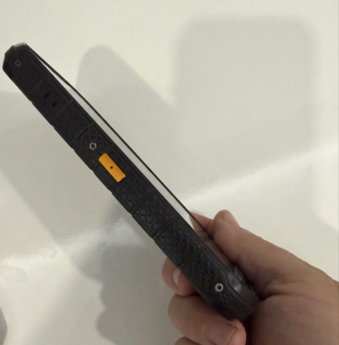 Смартфони 100 лв SAMSUNG и CAT