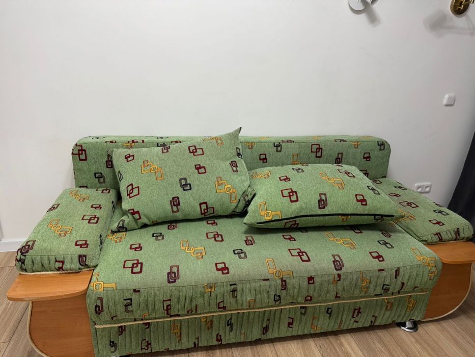 Продается Диван