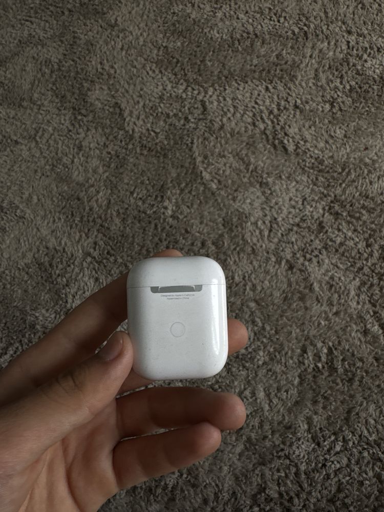 AirPods второй серии