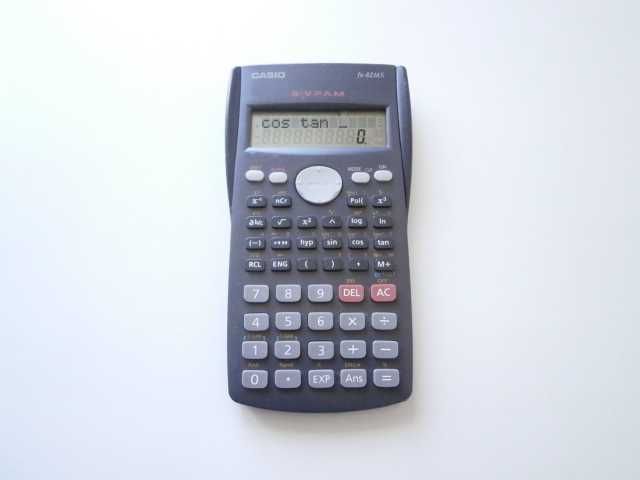 Научен калкулатор Casio FX-82MS