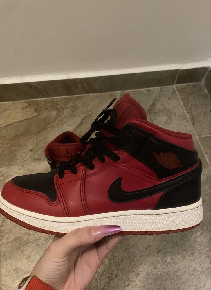 Air Jordan 1 Mid “Reverse Bred”