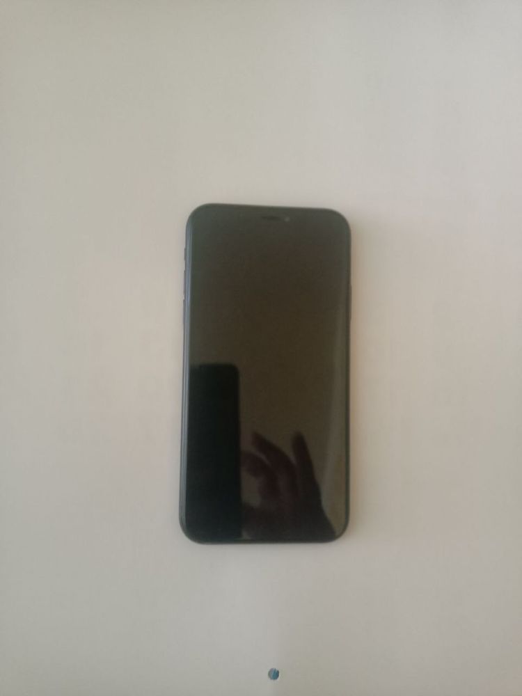 Продам Iphone XR