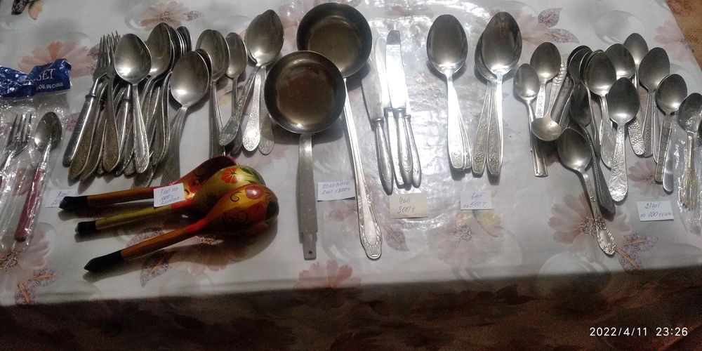 Ложки, нержавеющая сталь и деревянные