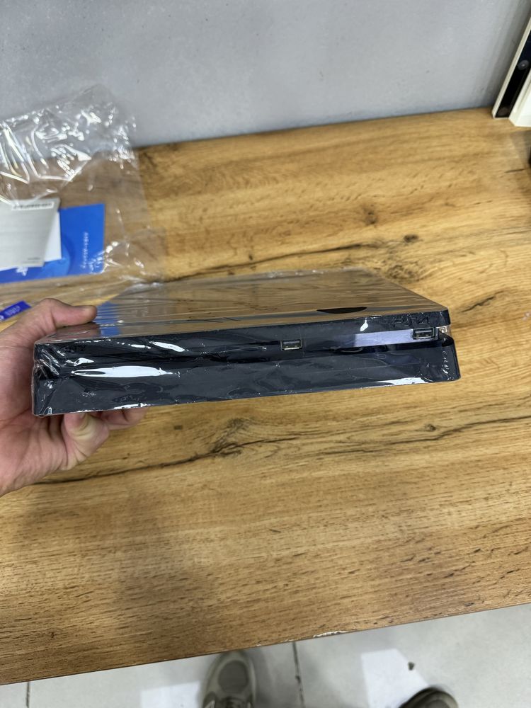 Ps 4 slim Deyarli Yangi 10.00 proshifka bemalol oyin yozsa boladi