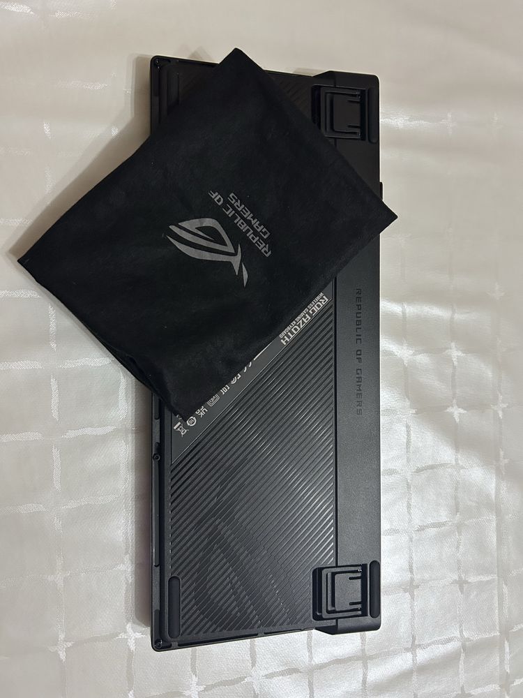 Клавиатура ASUS ROG Azoth