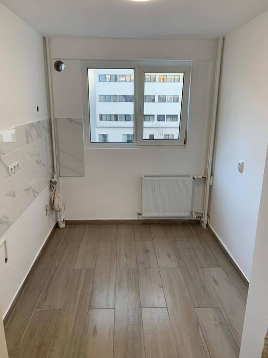 Renovam apartamente garsonieri baii parchet etc.