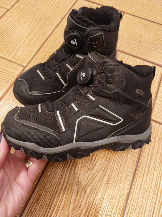 Ghete mărime 34. Impermeabile