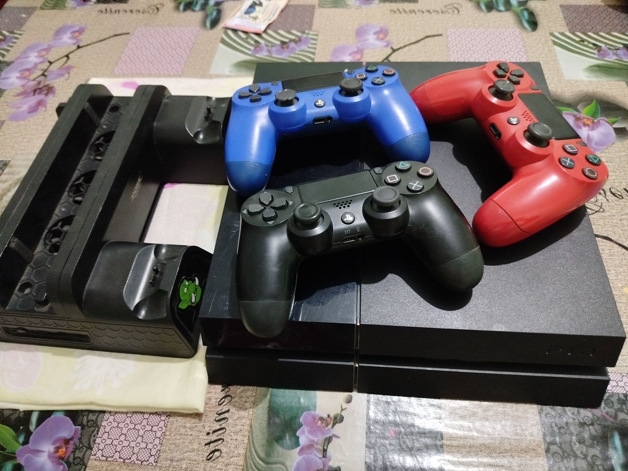 Playstation 4 сотилади