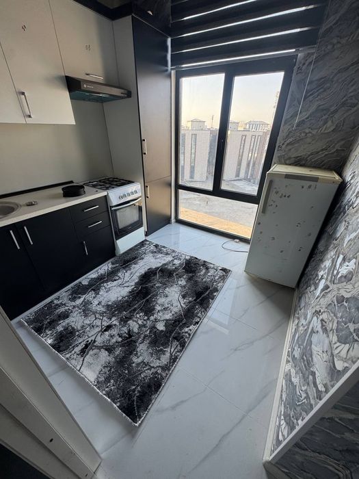 Kvartira qizlarga ijaraga beriladi