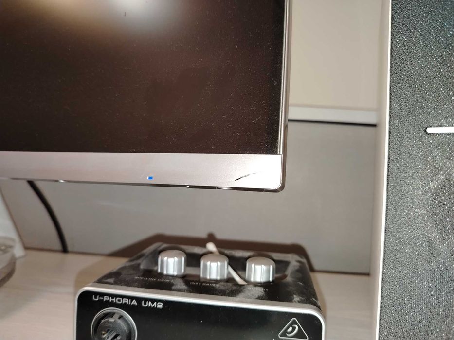 27" монитор Samsung C27F591FD