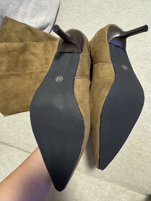 Ботуши номер 39 модел на Зара