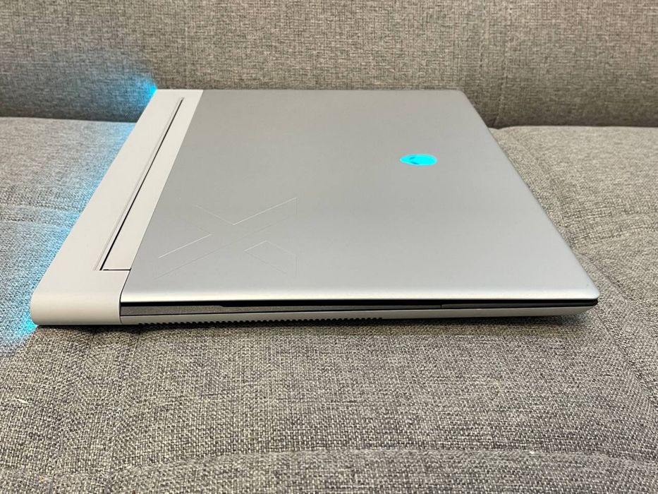 Alienware X16 I7 13700H Rtx4070