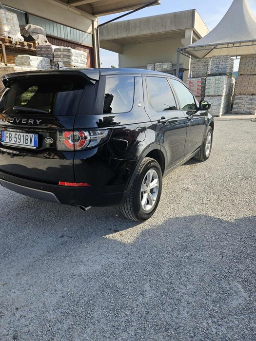 Land Rover Discovery 9,900€