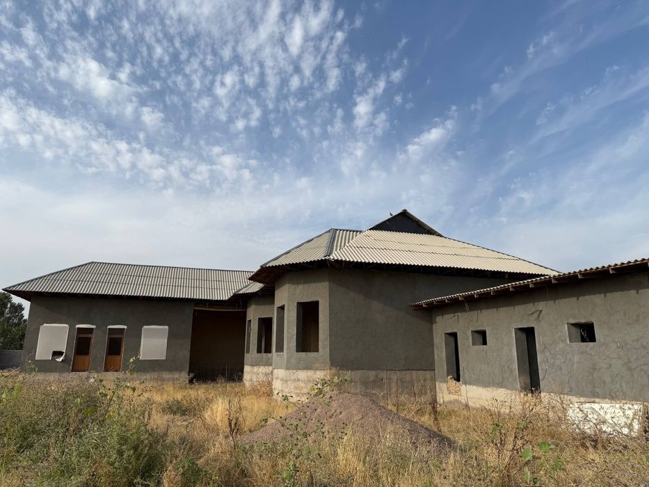 Hovli uyi (uchastka)
