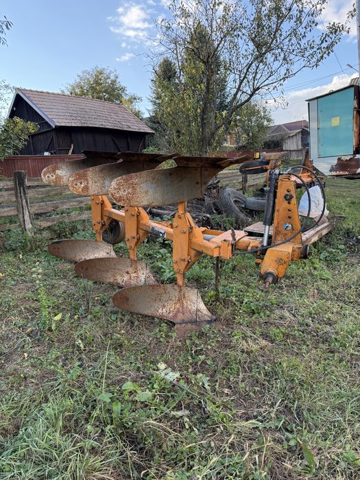 Vand tractor John Deere 6900 cu plug huard tr65 T