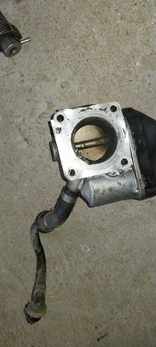 Pompa. rampa injectoare. clapeta accelerație. Bobina de inductie. Fise