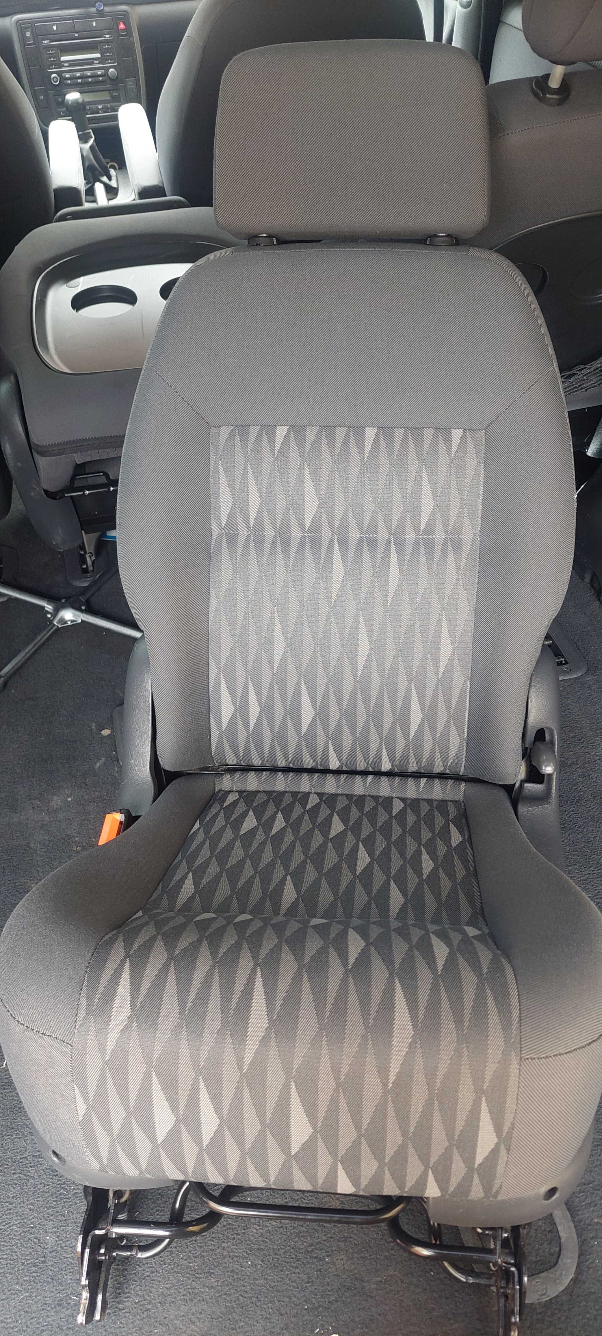 Седалки за vw sharan трети ред