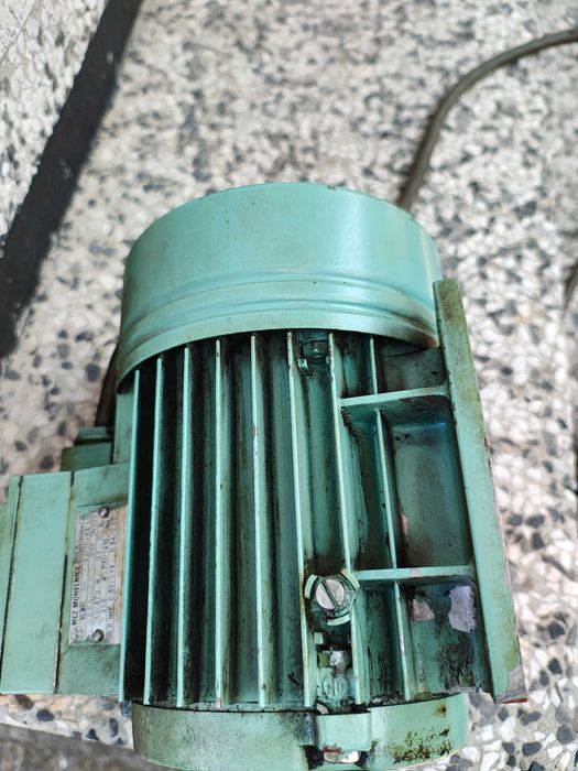 Трифазни електромотори