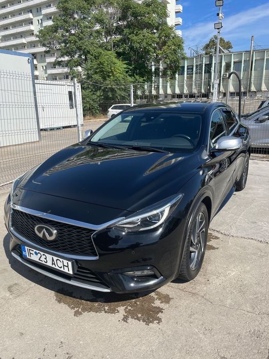 Infiniti Q30 Vând infiniti q30 2016 1.6T benzină 180.000km