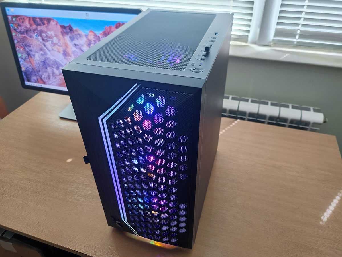 Геймърски компютър, Xeon 2680 V4, Nvidia 1070Ti, 32gb Ram, 1Tb SSD