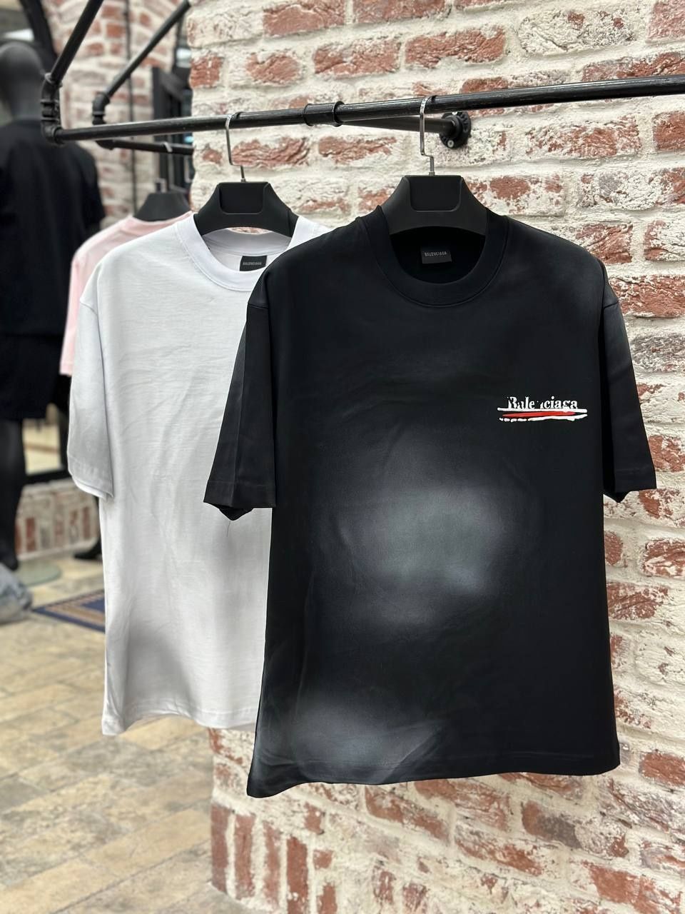 Balenciaga тениска НАМАЛЕНА
