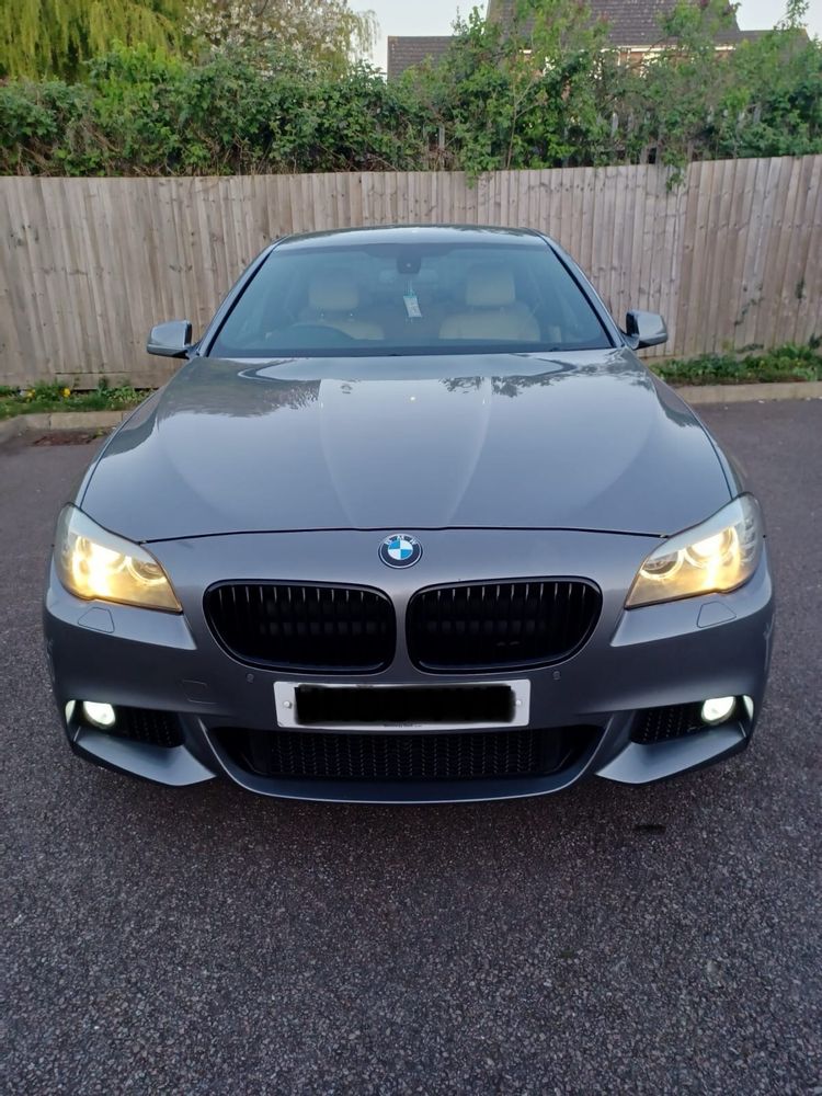 Dezmembrez bmw f10 M pachet motor trager capota bara far usa portiera