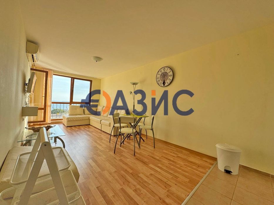 Тристаен апартамент в комплекс Sea Fort, 77 кв.м., Свети Влас,