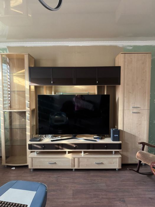 Продам стенку в гостиную