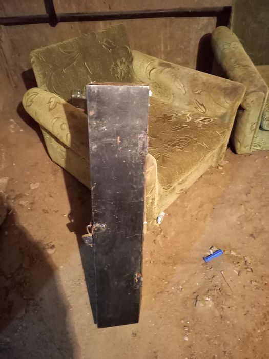 Продам сейф металлический