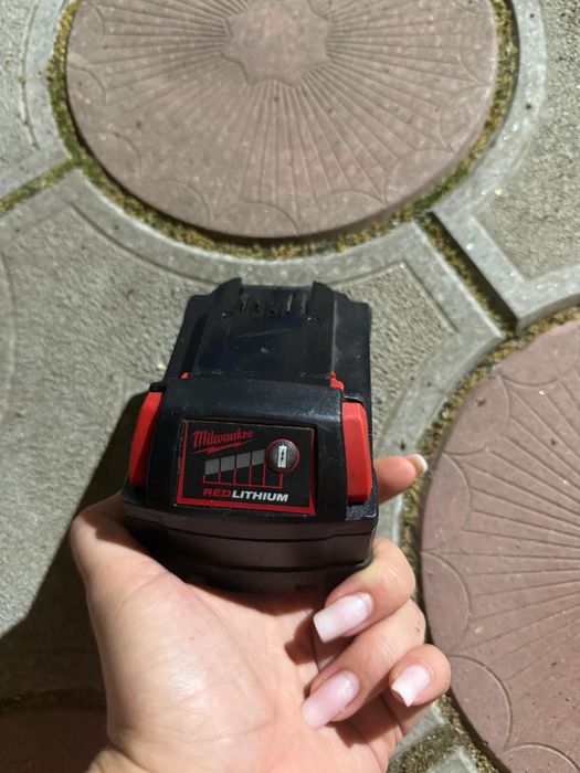 Acumulator milwaukee 5.0 ah 18v