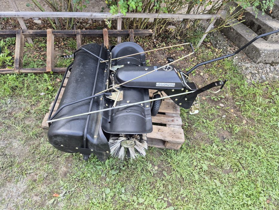 Perie matura stradala Profesionala Tielburger TK520 Tractoras Gazon