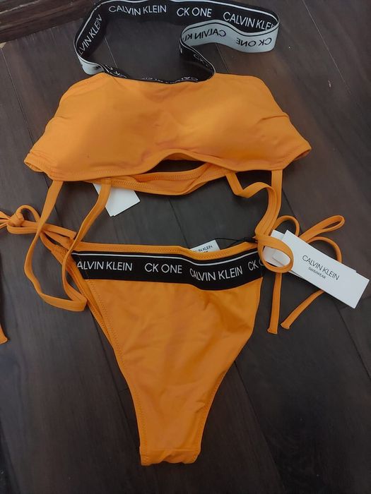 Set costum de baie Calvin Klein original