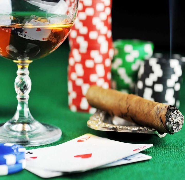 Set trusa poker 100-500 jetoane .trusa poker servieta poke carti
