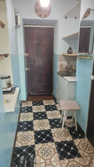 1 / 4 / 4 комнат. Чиланзар-20 Кв. Общежитие 16м2. Ор-р. Мечеть.