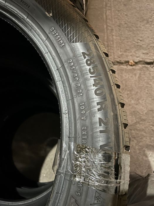 Гуми Pirelli 285/40 R21 DOT21 от хотел