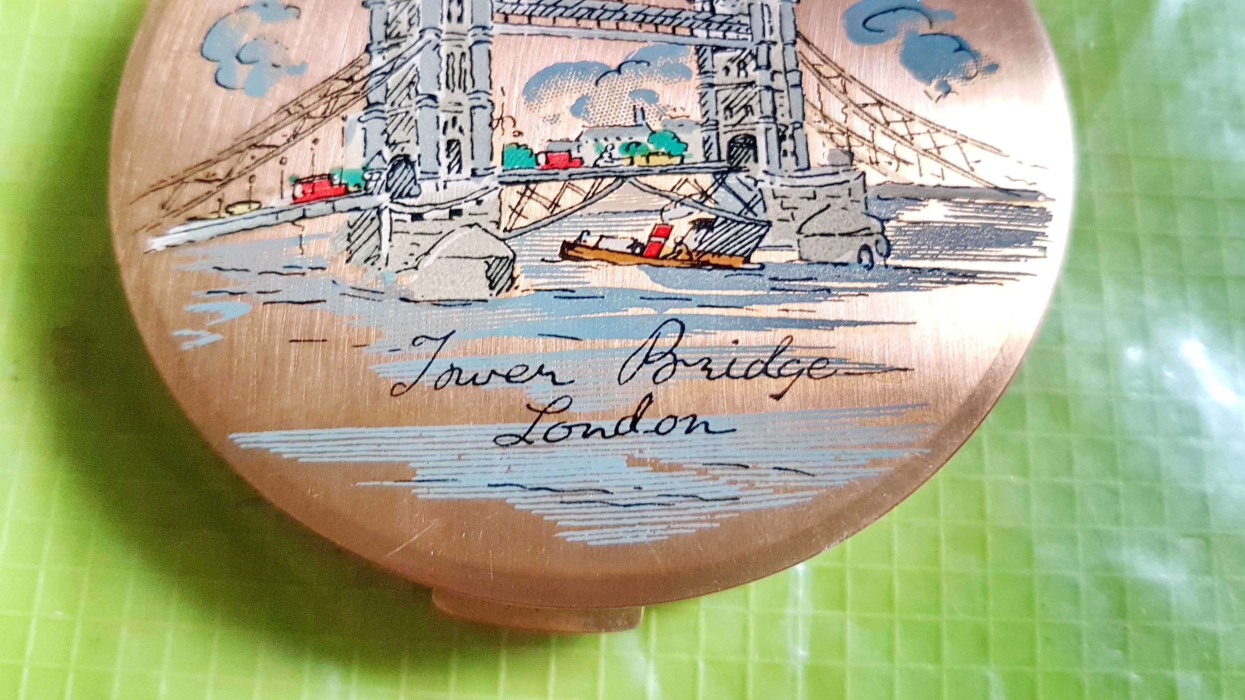 9791-Pudriera Stratton dama poseta-Podul Londrei Anglia alama aurita.