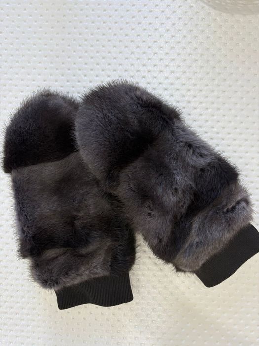 Продам норковые варежки