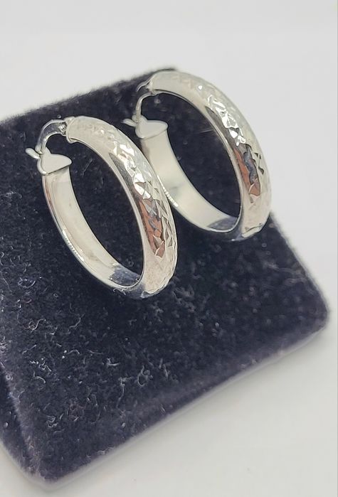 Cercei din aur alb de 9k