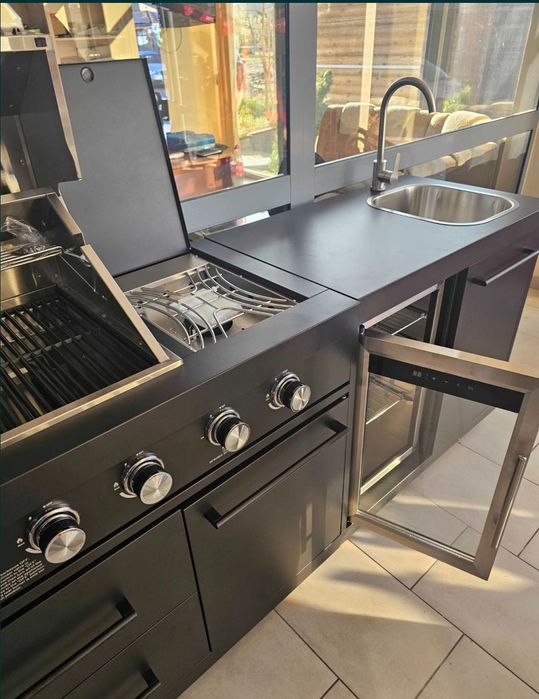 Професионално градинско барбекю