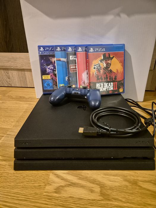 Playstation 4 Pro, 1TB, stare ca nou, cutie originala!