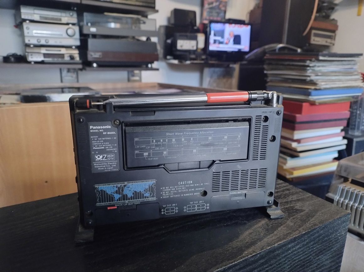 Radio portabil Panasonic rf-b60dl